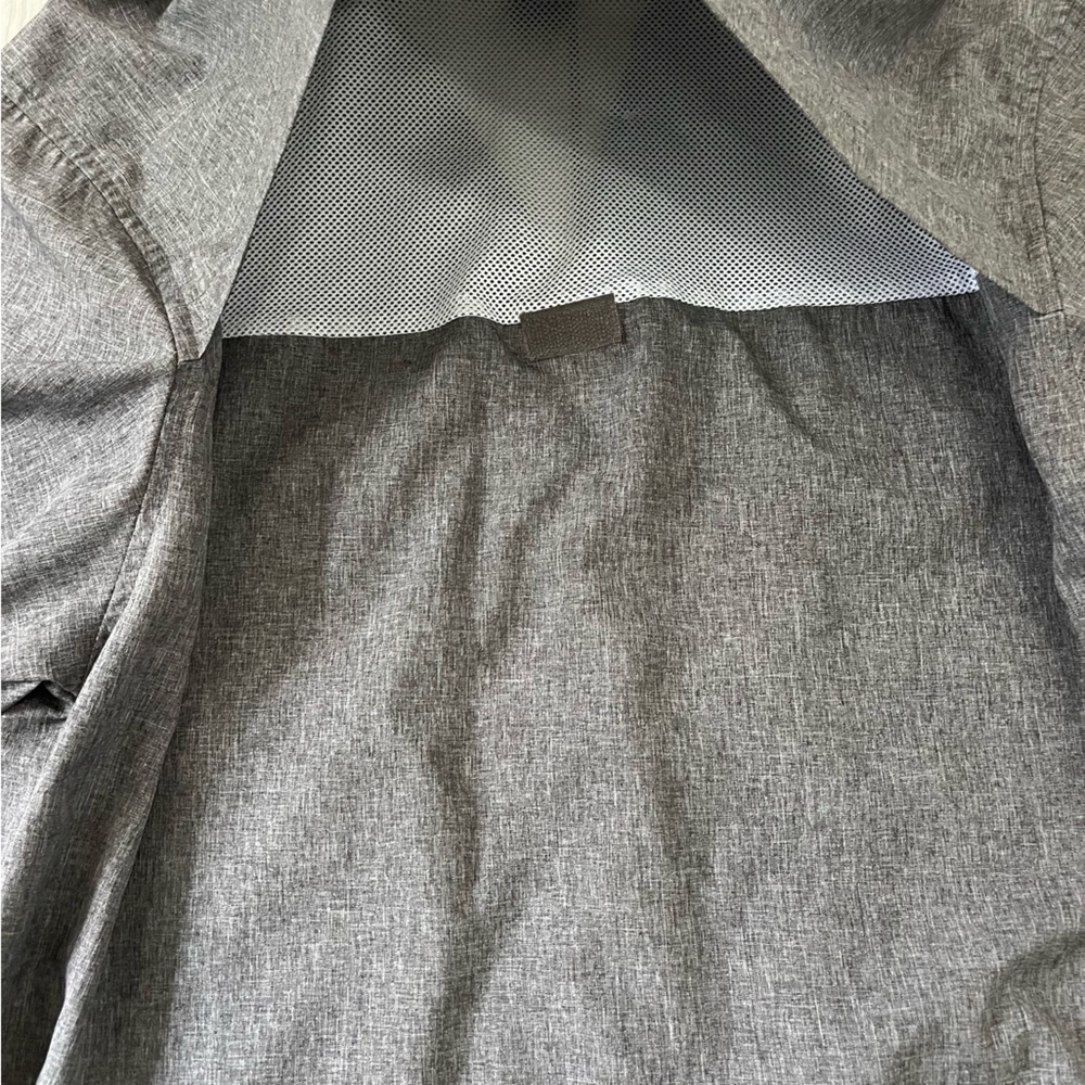 Realtree Button Down Back Flap Top - Picture 7 of 7